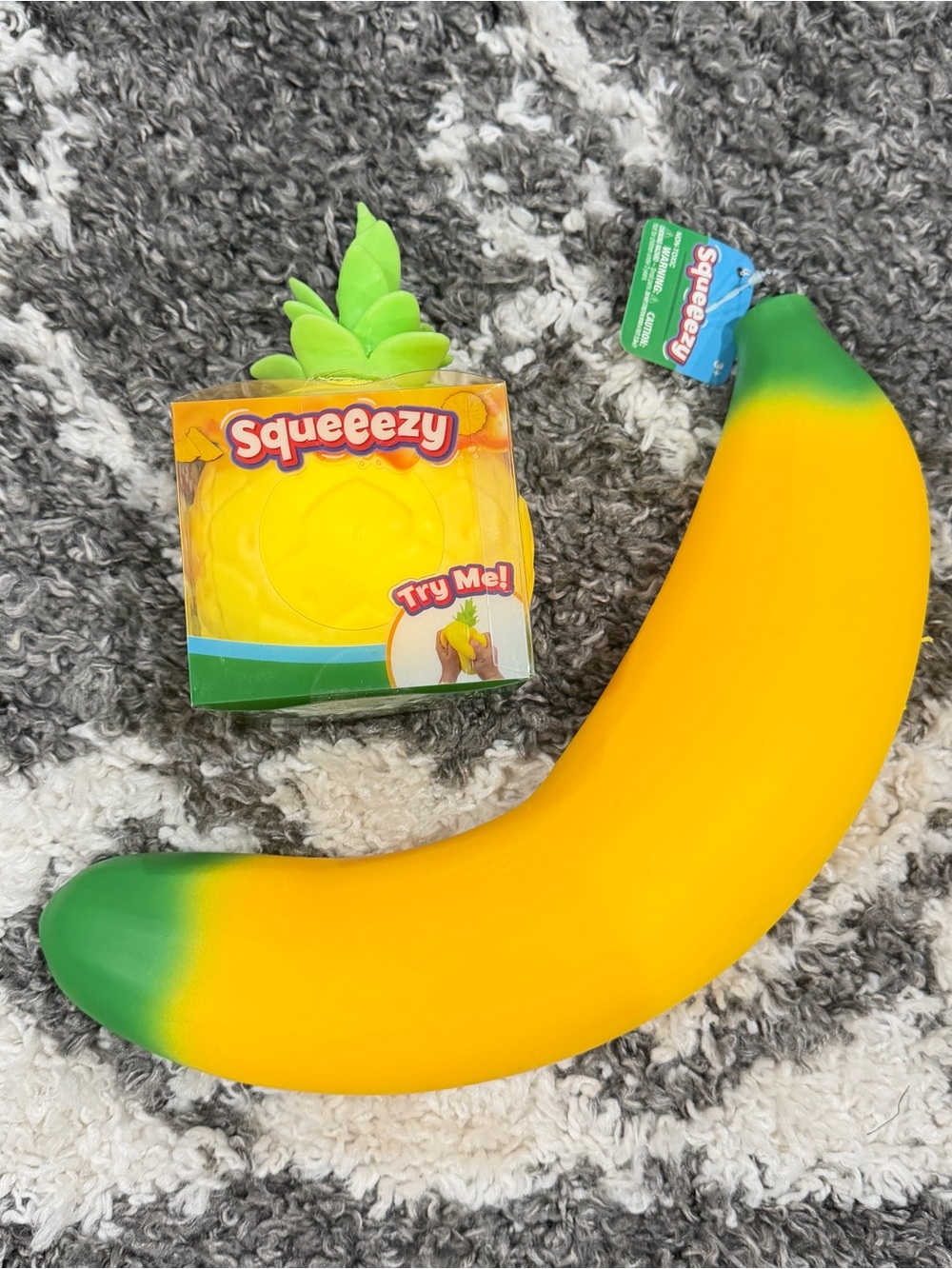 NWT Squeeezy Yellow Banana & Pineapple Squishy Kids Toy Set